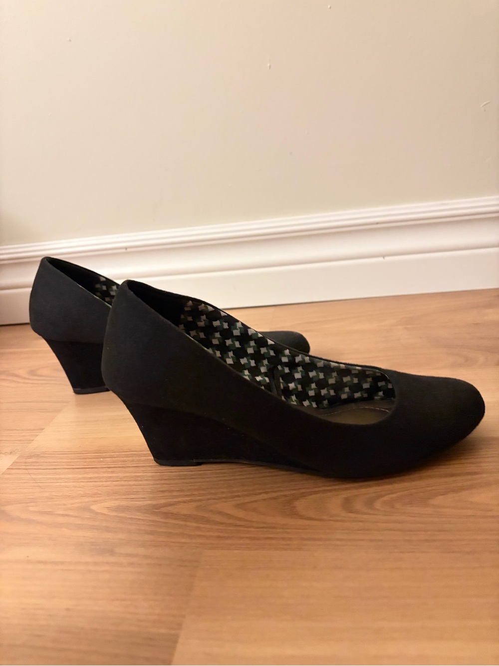 Classic Black Wedge Pumps - Women's Shoes